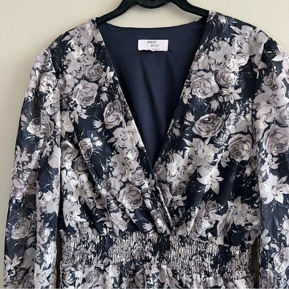 ✨ Dizzy Lizzy Women’s Gray Floral Mini Dress Large - Picture 2 of 12